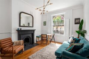 Flat A, 15, River Street, London EC1R 1XN