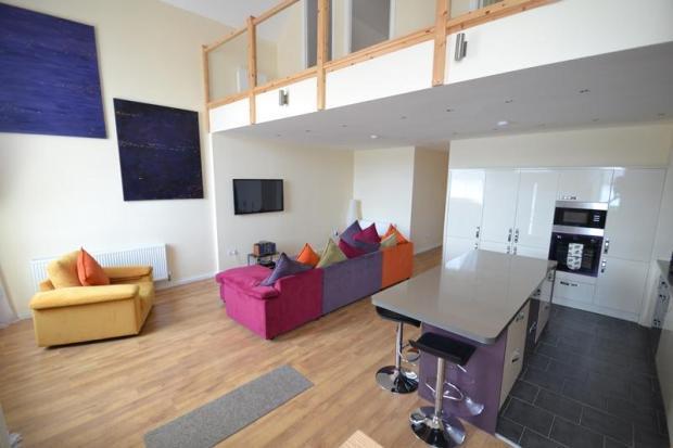 Sitting Room/Kitchen
