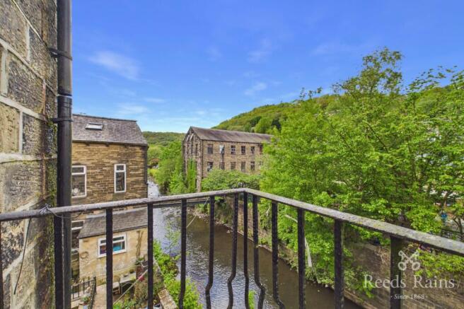 2 bed Apartment for sale Image 4