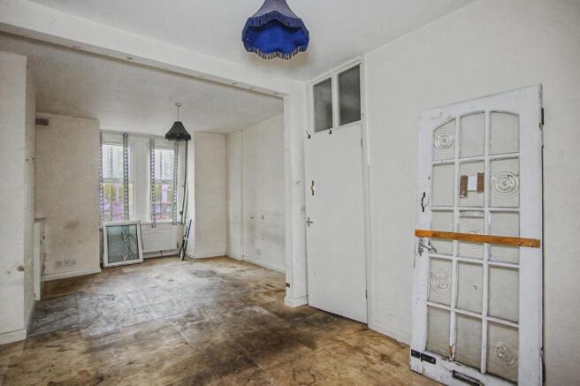 175 Cann Hall Road, London E11 3NJ