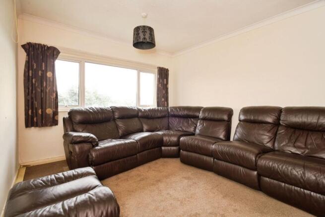 3 bed Semi-Detached for sale Image 4