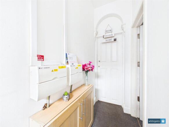 2 bed Apartment for sale Image 4