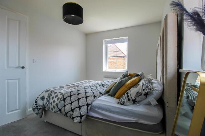 2 bed Town House for sale Image 8