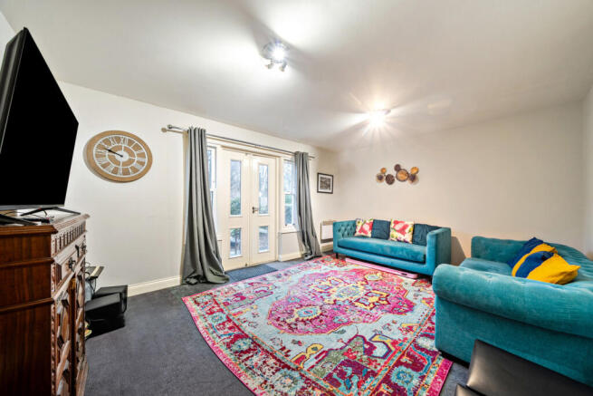 1392845-1-693fdb5...