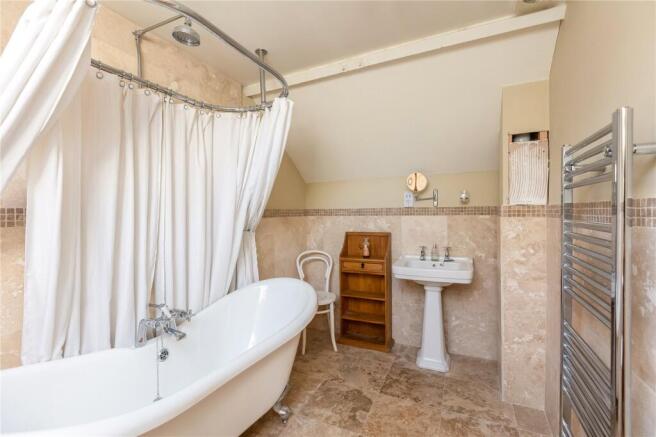 3 bed Semi-Detached for sale Image 8