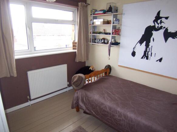 BEDROOM 2