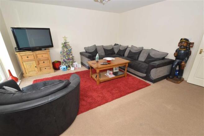LIVING AREA - VIEW T