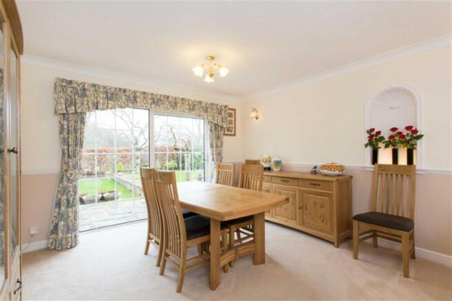 Sitting Room/ Dining