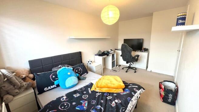 4 bed Terraced to rent Image 7