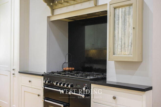 3 bed Terraced for sale Image 12