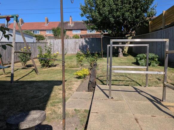 3 bed Semi-Detached to rent Image 11