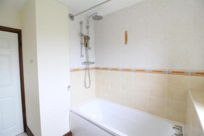 Bathroom.JPG