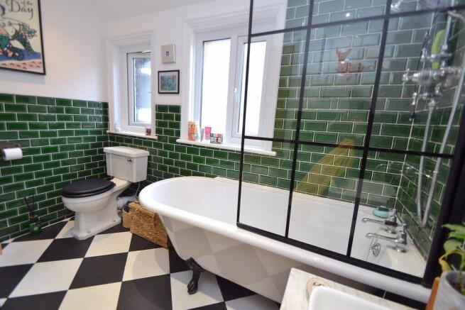 57SUMMERBATH.JPG