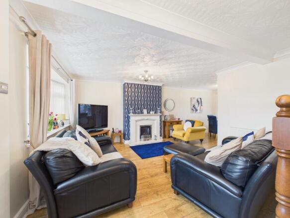 3 bed Semi-Detached for sale Image 5