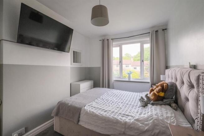 3 bed Terraced for sale Image 8