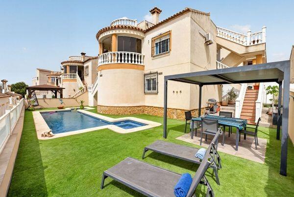 HOUSE VIEW