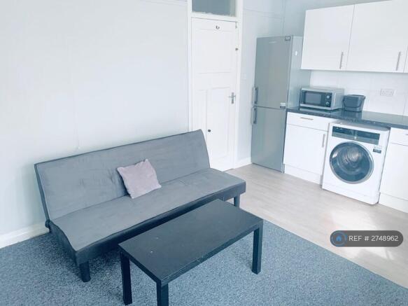 Lounge/Kitchen