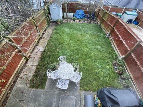 Fully enclosed rear garden image 2