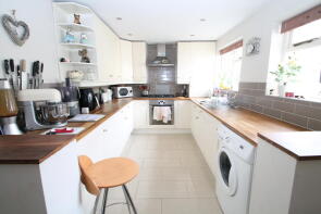 8, Little Roke Road, Kenley CR8 5NE