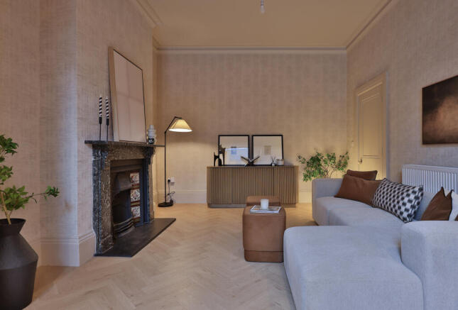 5 bed Town House for sale Image 5