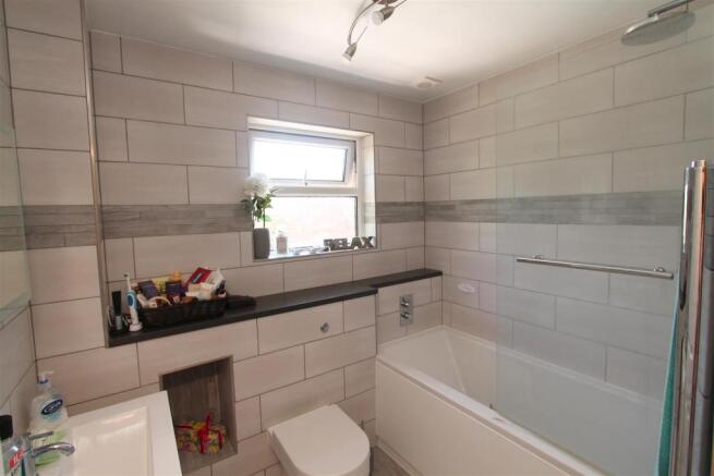 Bathroom.JPG