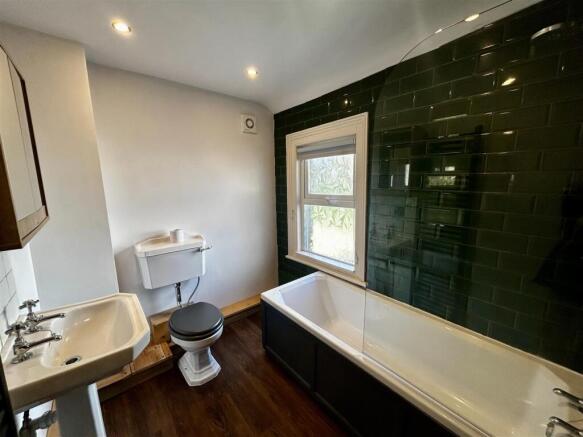 Bathroom.jpeg