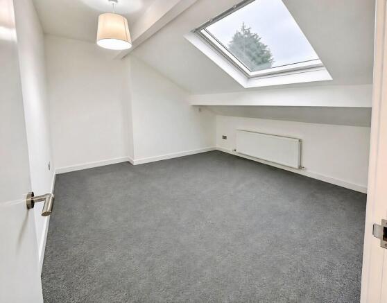 2 bed Apartment to rent Image 9