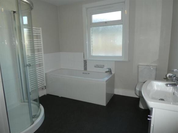 bathroom1.JPG