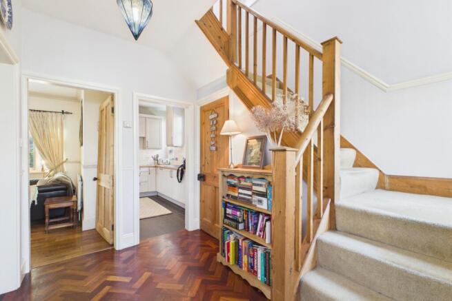 CAM02279G0-PR0048-STILL006