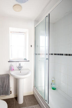 En-Suite to Bed One