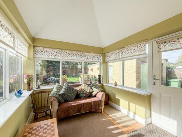 Grasscroft Road, Honley, Holmfirth, HD9 photo 3
