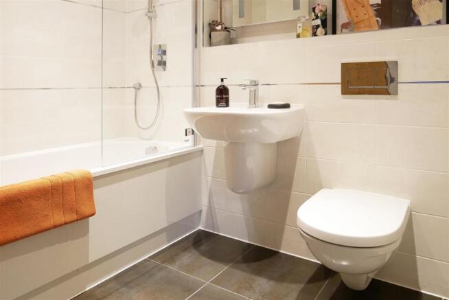 Bathroom.jpg