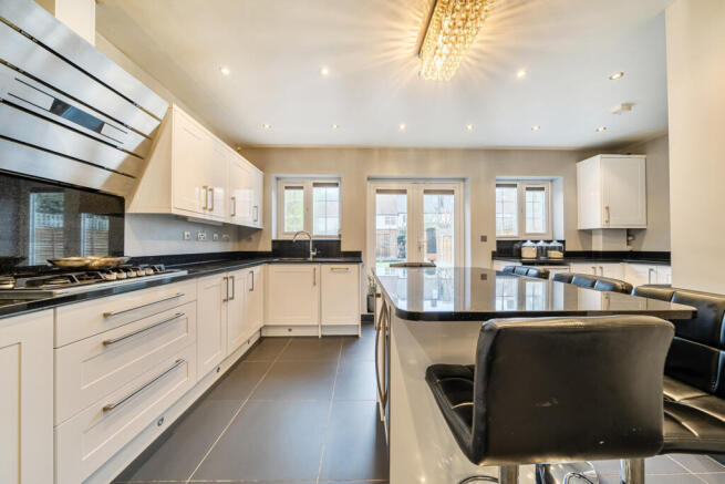 1429097-11-69b304...