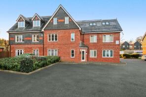 17, Craigbank Court, Fareham PO14 1AQ