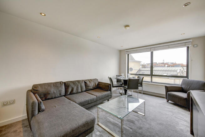 2 bed flat to rent