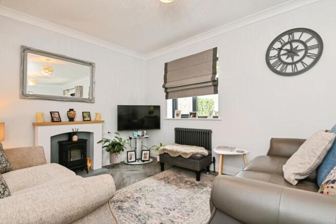 Oakmead Road, St. Osyth, Clacton-on-Sea, Essex, CO16 photo 4