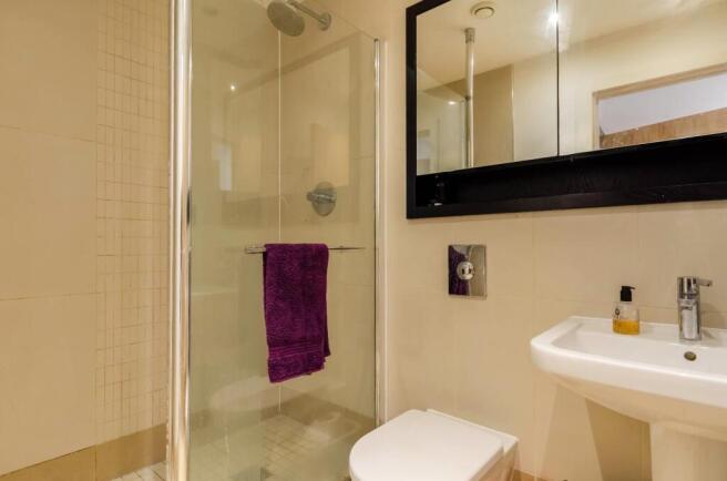 2 bed Flat to rent Image 9