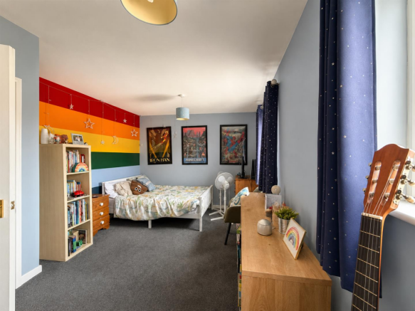 2 bed House for sale Image 5