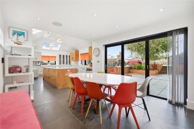Kitchen/Breakfast