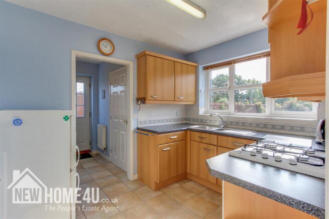 KITCHEN: