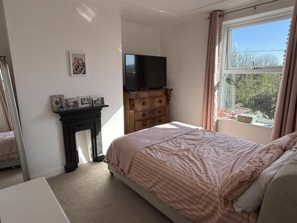 2 bed Terraced for sale Image 10