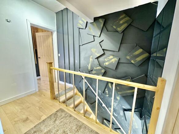 3 bed Terraced for sale Image 8