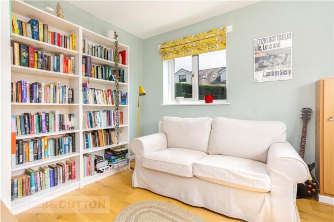 4 bed Detached for sale Image 7