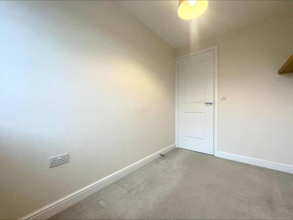 4 bed Terraced to rent Image 11