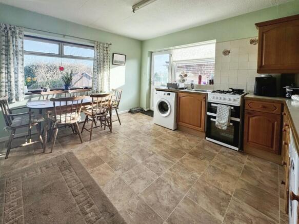 a0a8ef6a-Kitchen ...