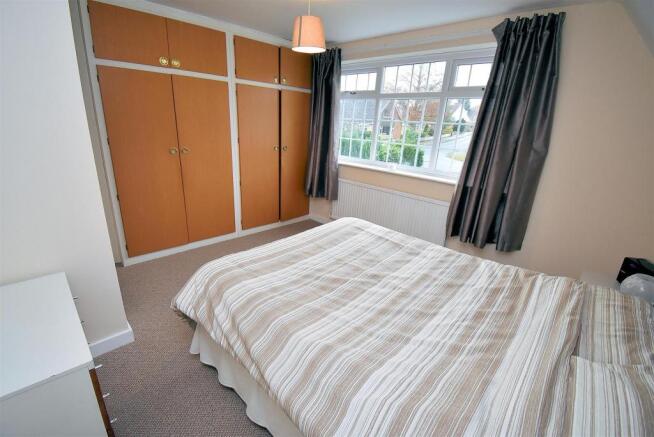 BEDROOM 1.jpg