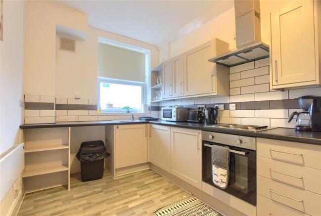 2 bed Flat for sale Image 11