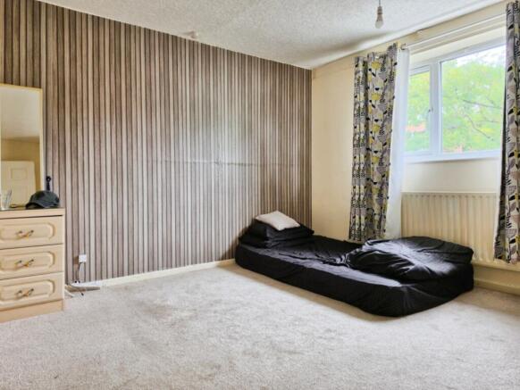 3 bed Terraced for sale Image 7