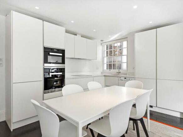 Flat 10, 38 Holland