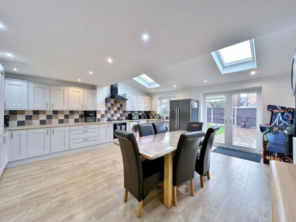 Longridge Avenue, Wirral, CH49 photo 3